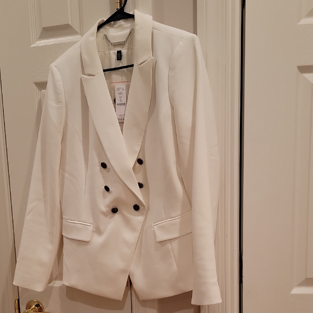 Elegant White Double-Breasted Women's Blazer